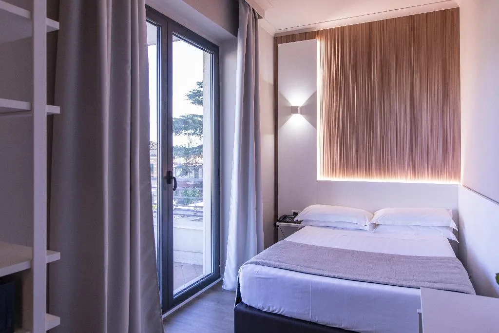 TWIN PREMIUM Room, Garner Hotel Rome Aurelia, Rome