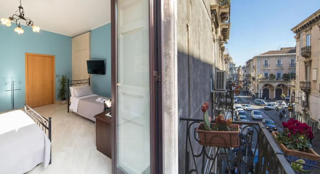 Room, Catania Inn, Catania