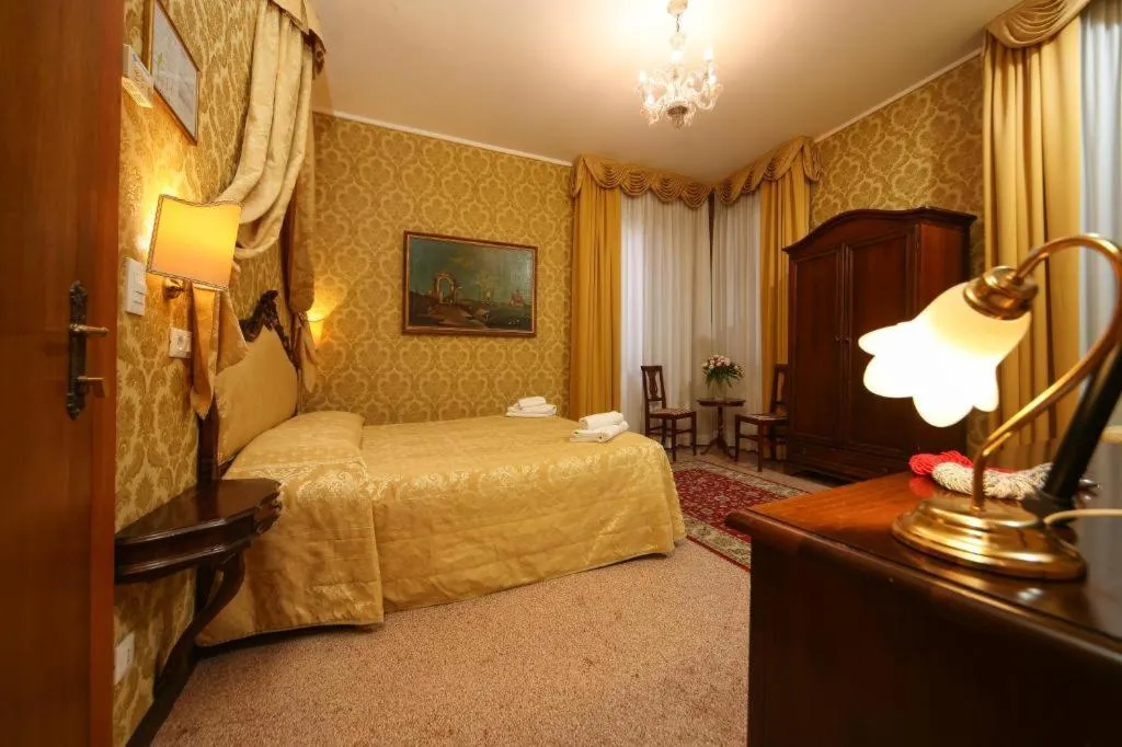 FAMILY ROOM CAPACITY 4 Room, Da Bruno, Venice