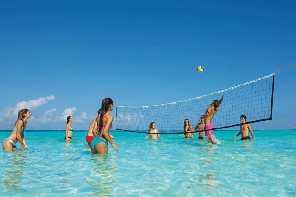 Sports and Entertainment, Dreams Sands Cancun, Cancun Area