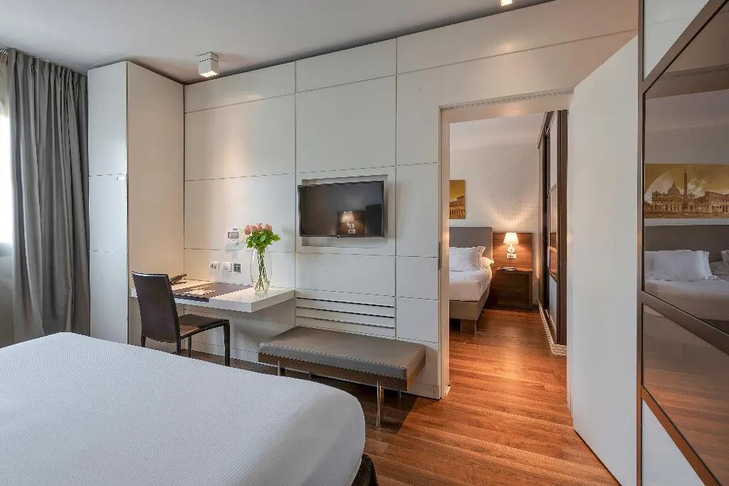 Double or Twin STANDARD Room, H10 Roma Citta, Rome