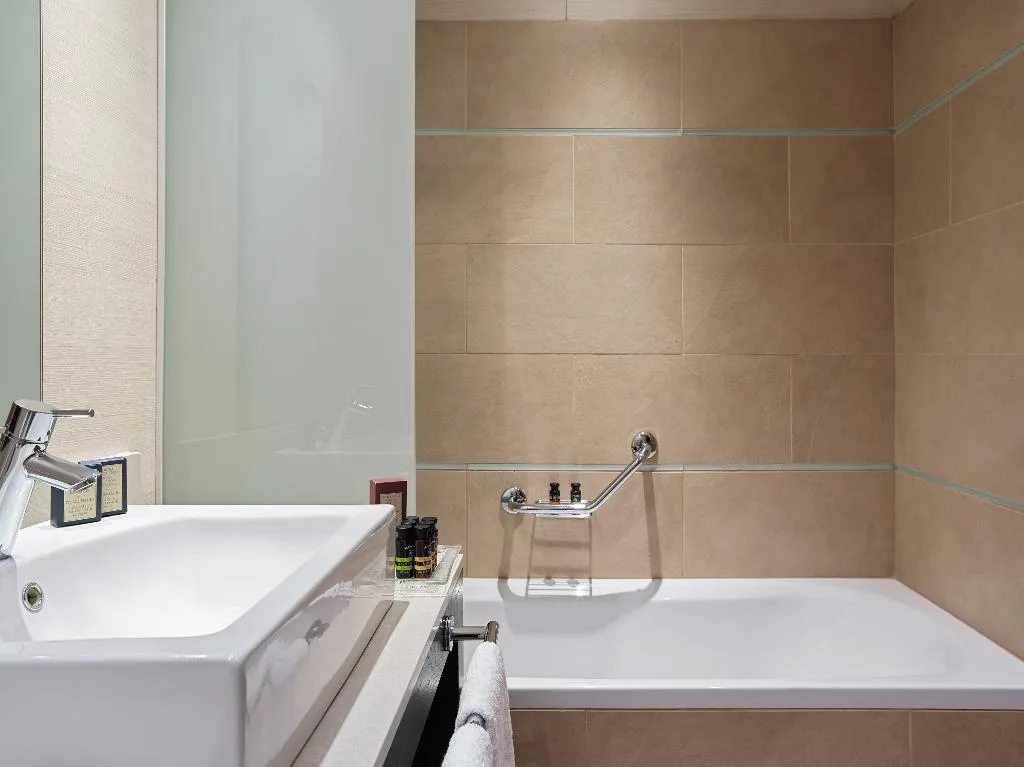Double or Twin EXECUTIVE Room, Galaxy Hotel Iraklio, Crete