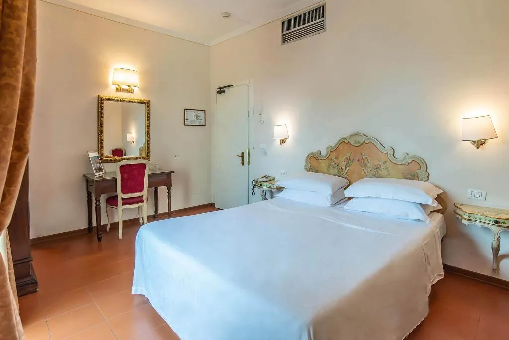 DOUBLE SINGLE USE STANDARD Room, Machiavelli Palace, Florence