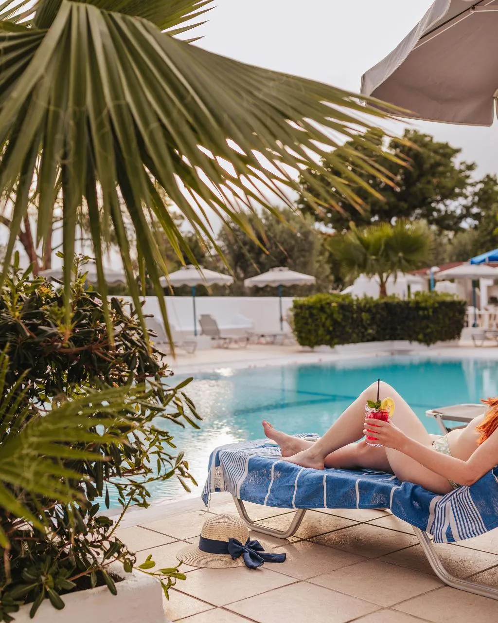Pool, Nathalie, Rhodes