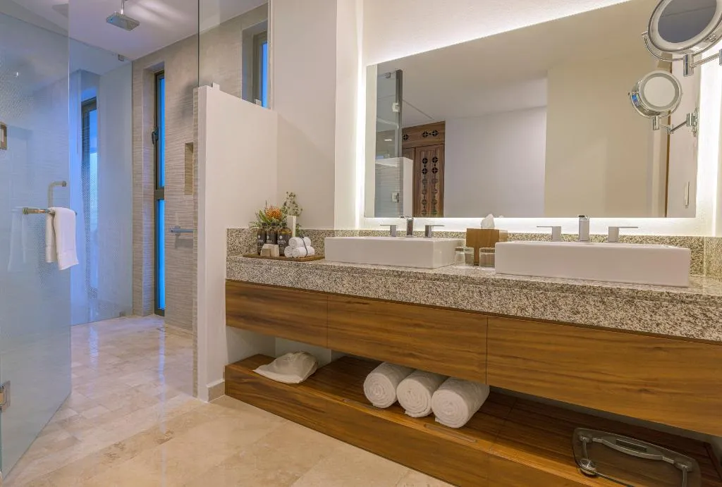 SUITE KING SIZE BED Room, Sensira Resort & Spa Riviera Maya All Inclusive, Cancun Area