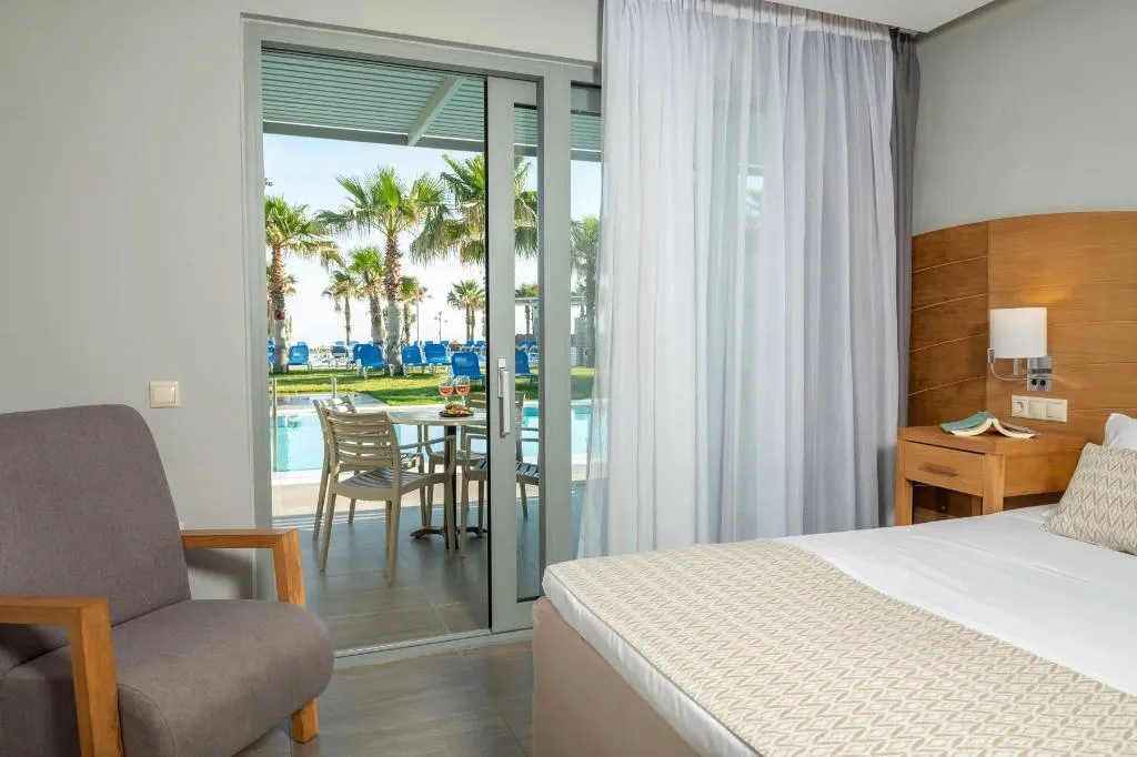 SUITE SEA FRONT Room, Lyttos Beach, Crete