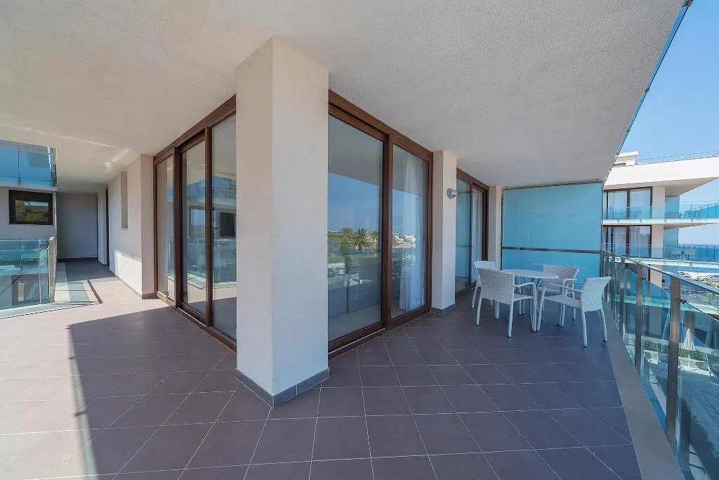 APARTMENT CAPACITY 6 THREE BEDROOM Room, Caprice Skyline Aparthotel, Menorca