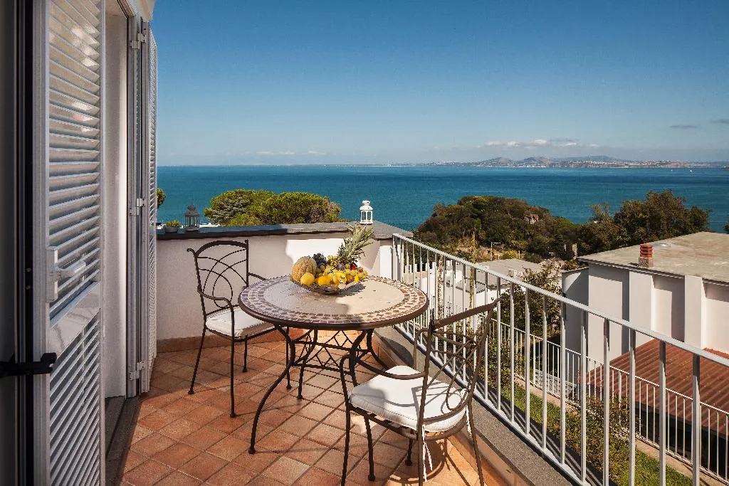 Double or Twin SUPERIOR SEA VIEW Room, Grifo Hotel Charme&SPA, Naples
