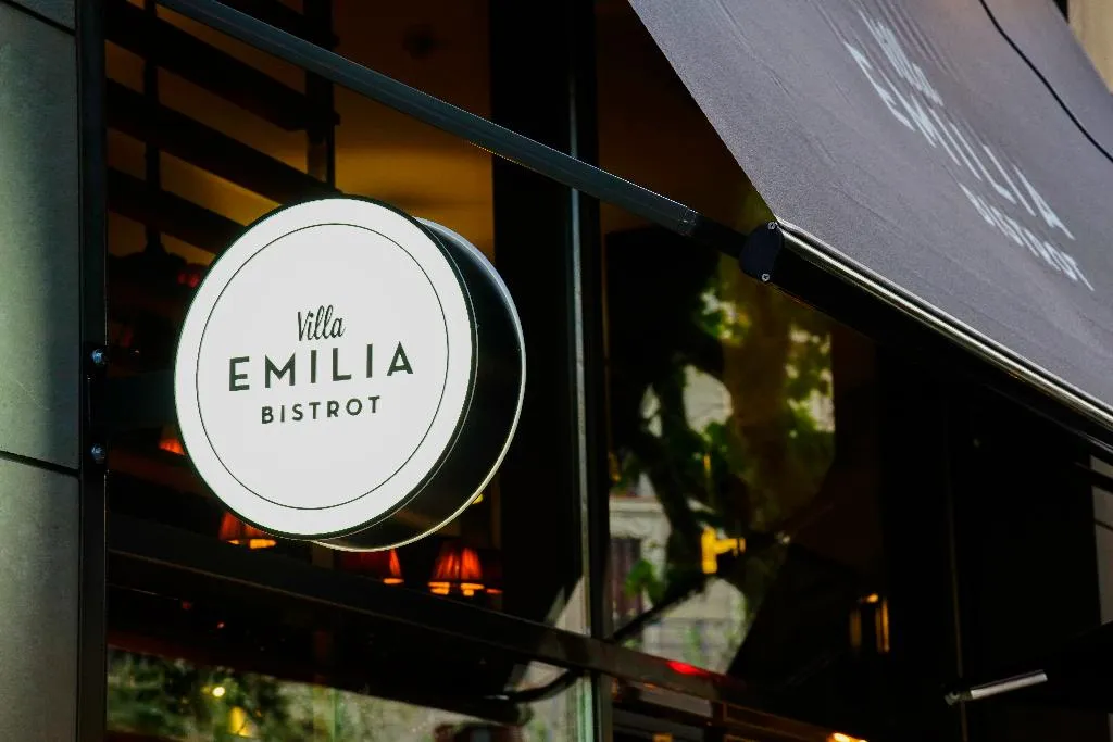Bar, Villa Emilia, Barcelona