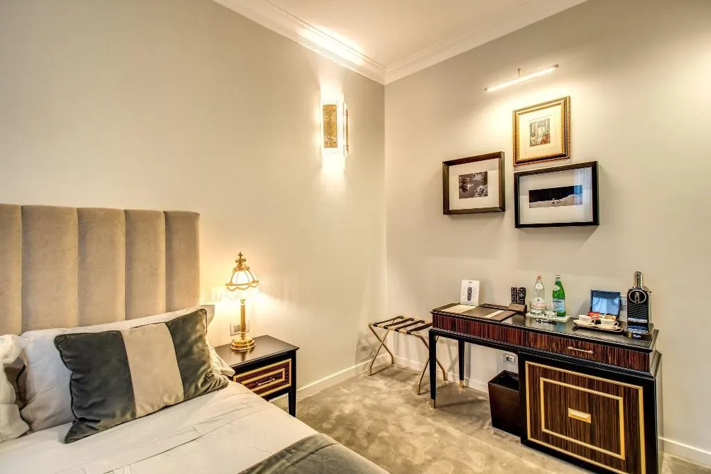 DOUBLE SUPERIOR QUEEN BED Room, Martius Private Suites Hotel, Rome
