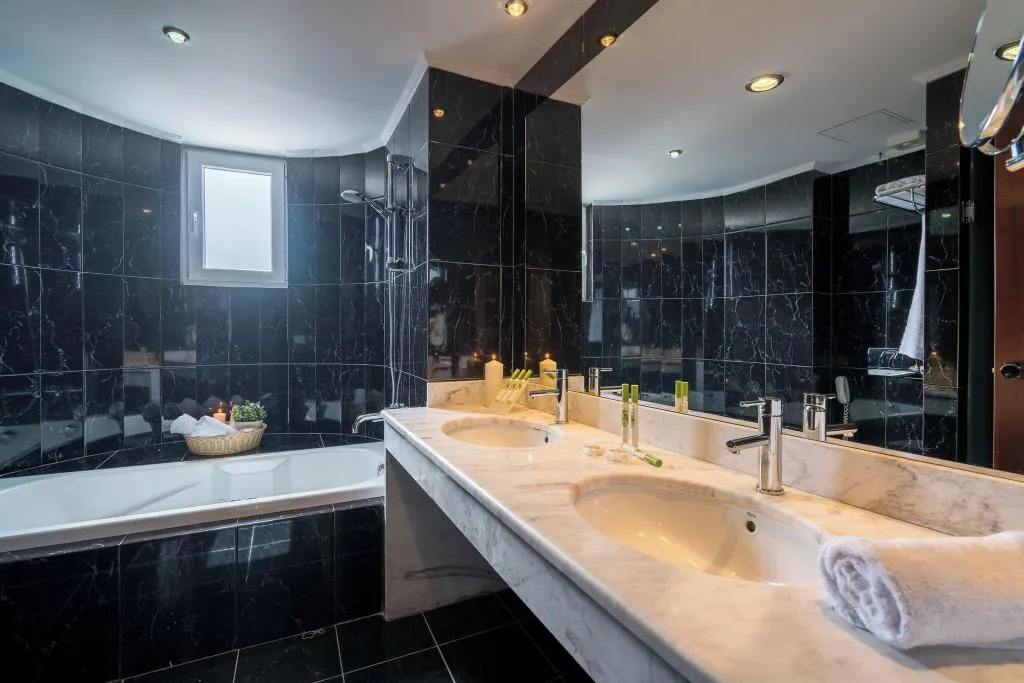 SUITE WITH JACUZZI Room, Galaxy Beach Resort BW Premier Collection, Zante