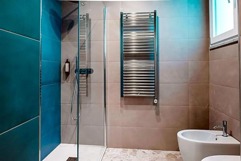 Room, Hotel Vittoria, Naples