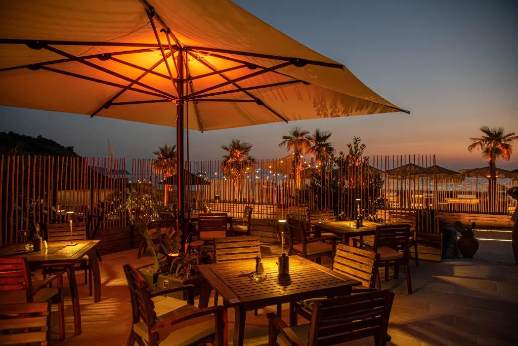 Restaurant, Maya Beach Resort, Naples