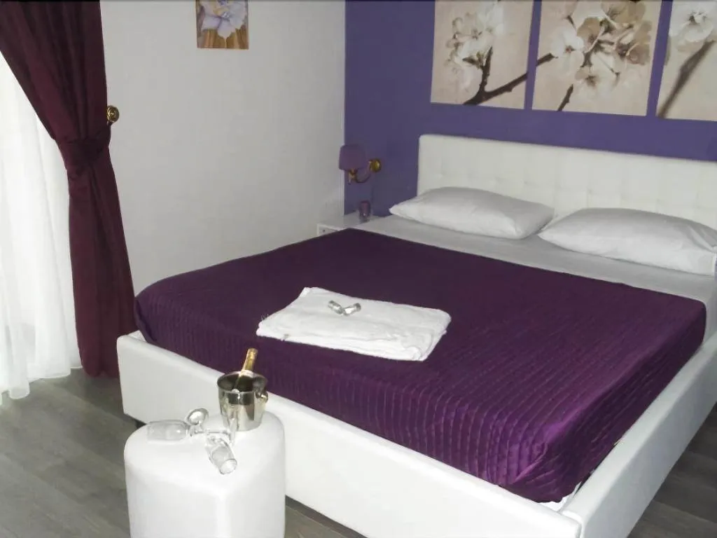 Room, Duca Di Uzeda, Catania