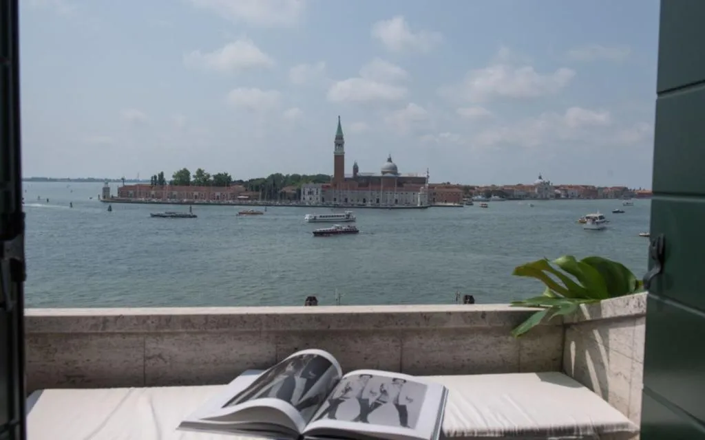 JUNIOR SUITE LAGOON VIEW Room, Metropole Venezia, Venice