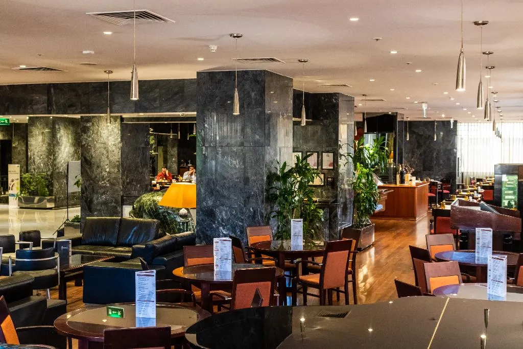 Bar, Radisson Blu Hotel, Lisbon, Lisbon