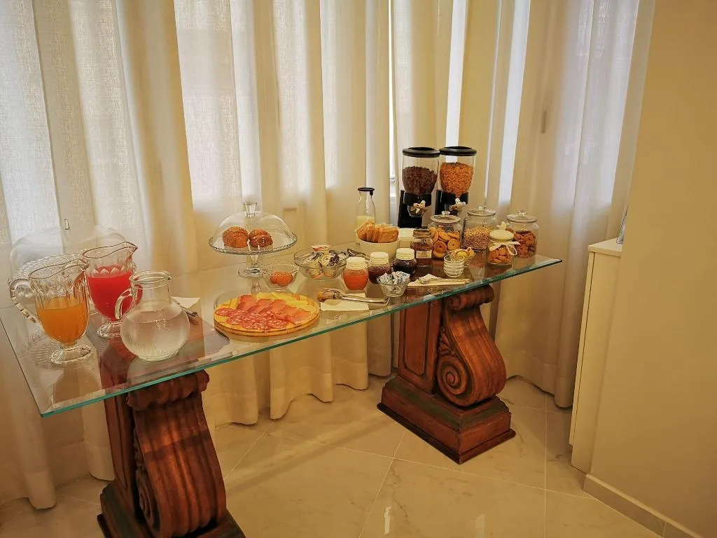 Restaurant, Residenza Borbonica, Naples