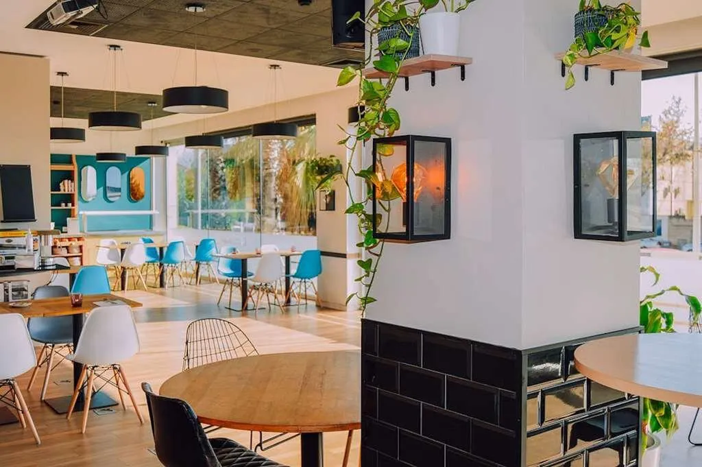 Bar, Travelodge Cornella Fira, Barcelona