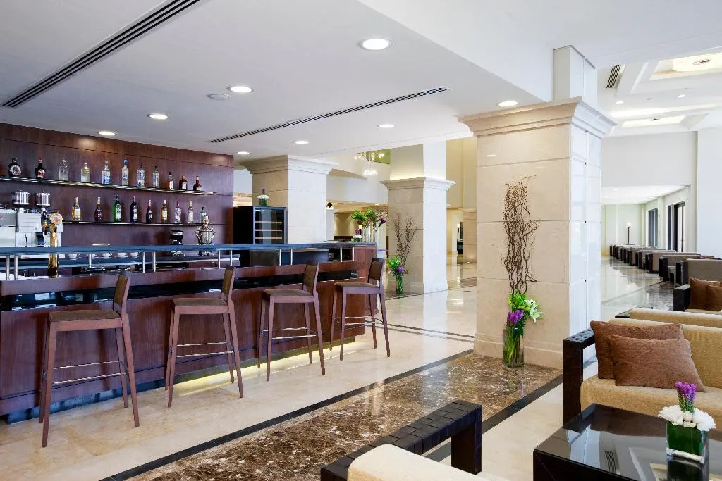 Bar, Holiday Inn Resort Dead Sea, Amman