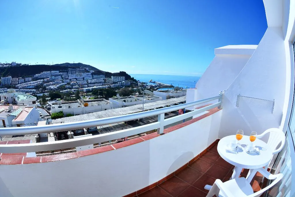 Terrace, Puerto Bello Apartamentos, Gran Canaria