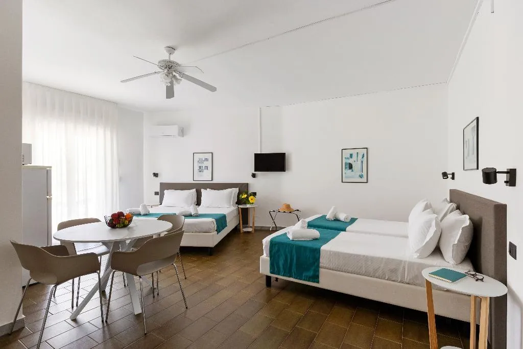 QUADRUPLE WITH BALCONY Room, Villa Collina, Taormina