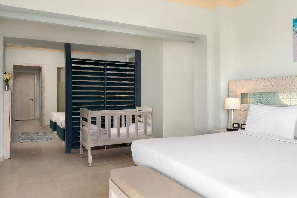 FAMILY ROOM SEA VIEW Room, Mövenpick Waterpark Resort & Spa Soma Bay, Red Sea Riviera