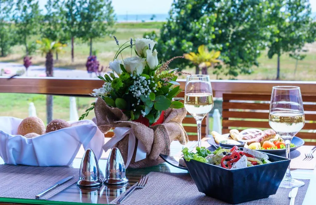 Restaurant, Cosmopolitan Hotel by GHH, Thessaloniki