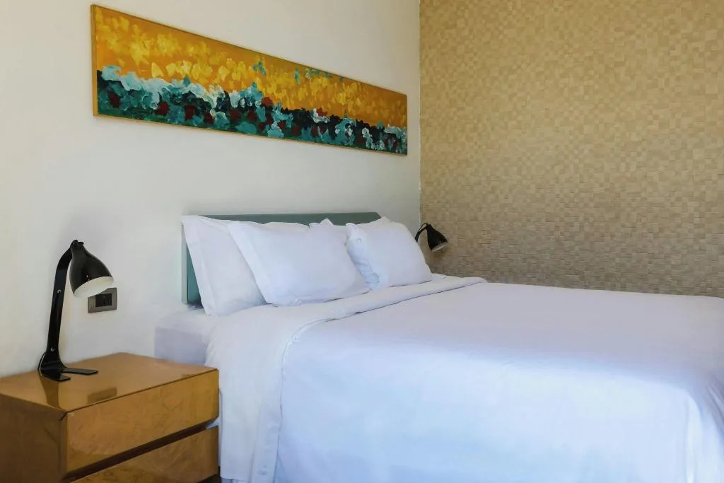 DOUBLE CLASSIC QUEEN BED Room, Four Points by Sheraton Catania Hotel & Conference, Catania