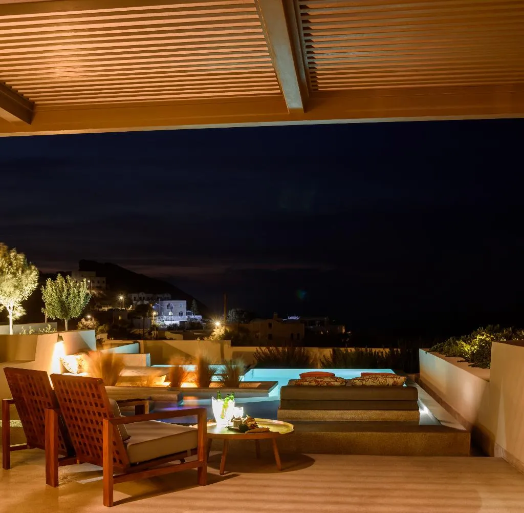 SUITE DELUXE Room, Potnia Theron Suites, Santorini