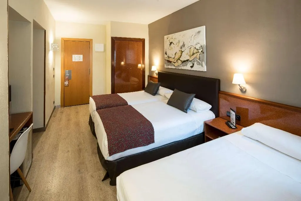 Room, Catalonia Castellnou, Barcelona