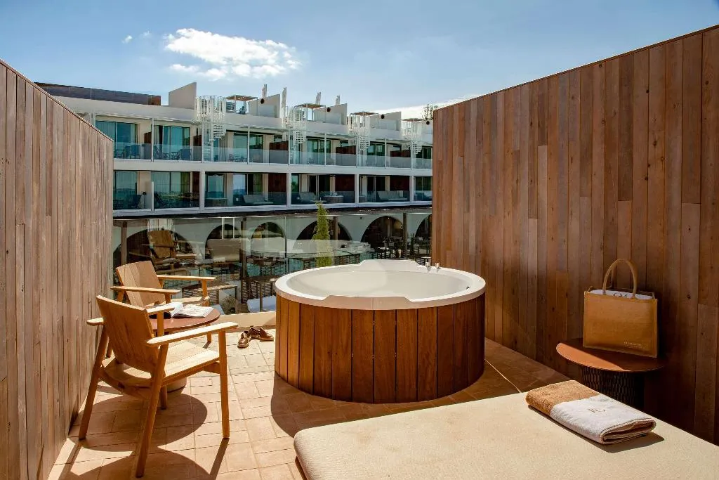 Room WITH TERRACE Room, Villa Le Blanc Gran Meliá Hotel, Menorca