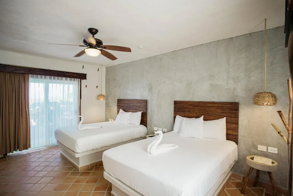 Room PARTIAL OCEAN VIEW TWO DOUBLE BEDS Room, Petit Lafitte, Playa Del Carmen