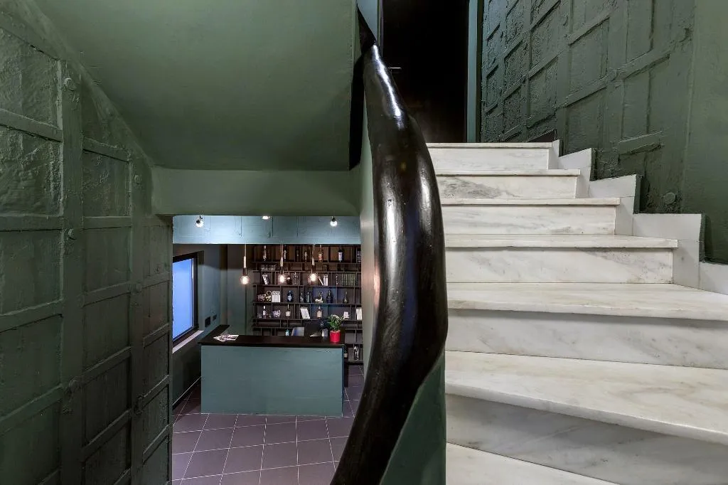 Lobby, Nin&Bau Sarri 2, Athens
