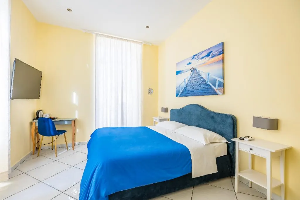 QUADRUPLE CLASSIC Room, La Casa Di Bruno, Naples