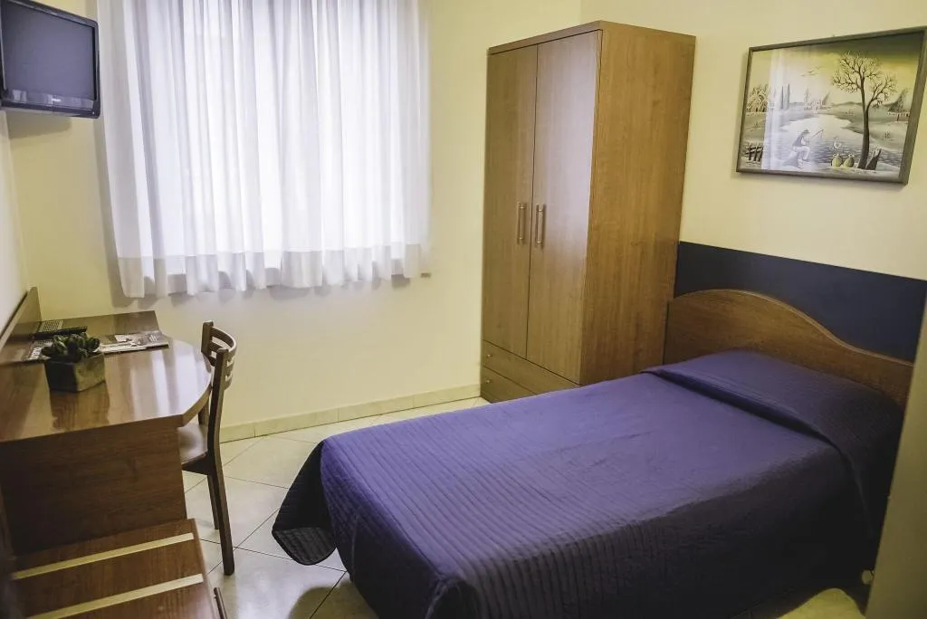 SINGLE STANDARD Room, Hotel Venini, Milan