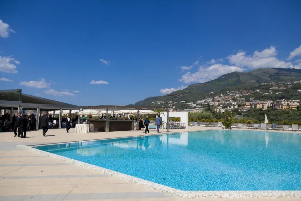 Pool, Grand Hotel Moon Valley, Naples