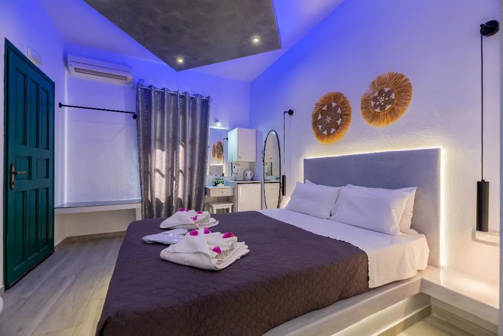 DOUBLE STANDARD Room, Villa Anemomilos Perissa, Santorini
