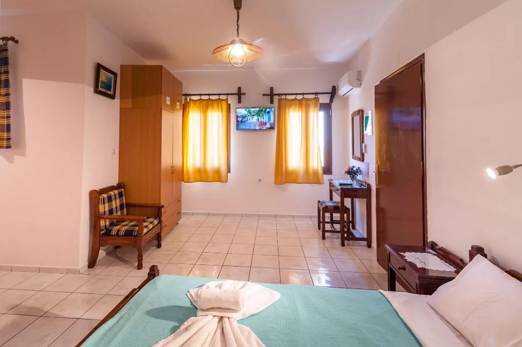 Room, Poco Loco Bed & Breakfast, Crete