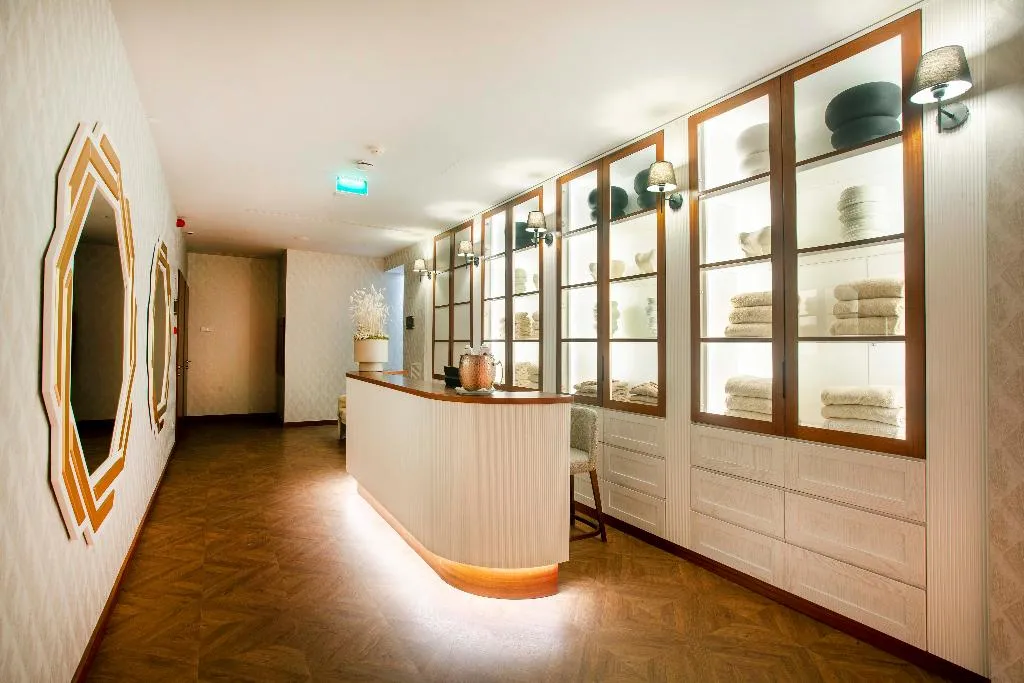 Sports and Entertainment, Wine & Books Porto Hotel, Porto