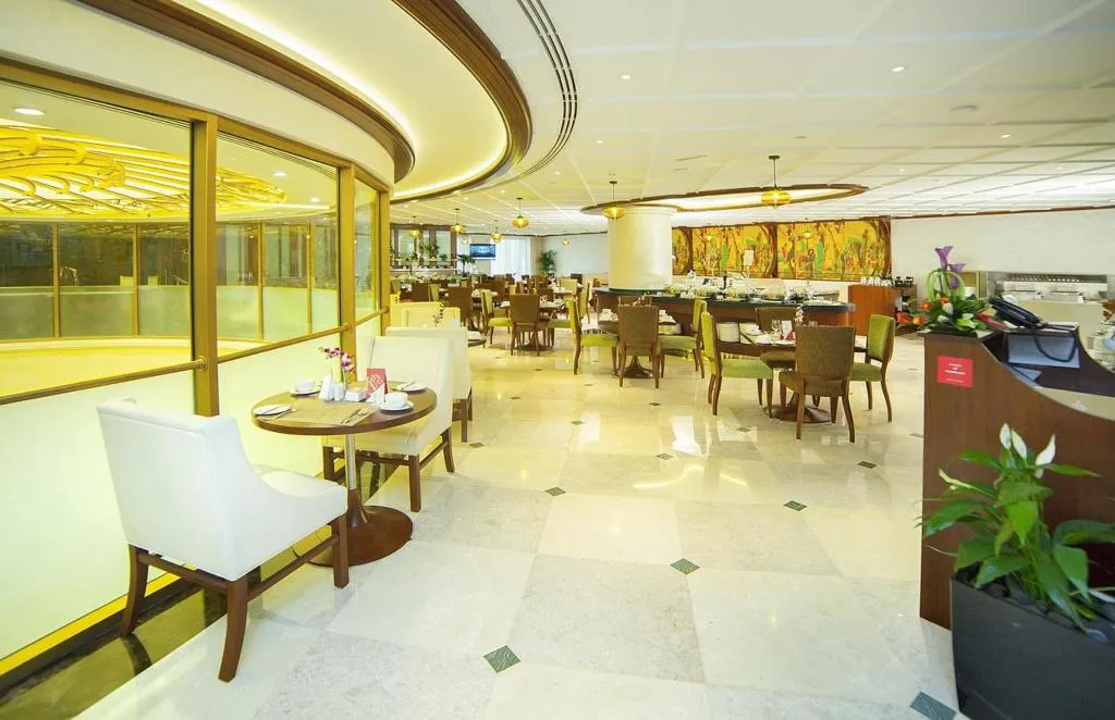 Restaurant, Raviz Center Point Hotel, Dubai