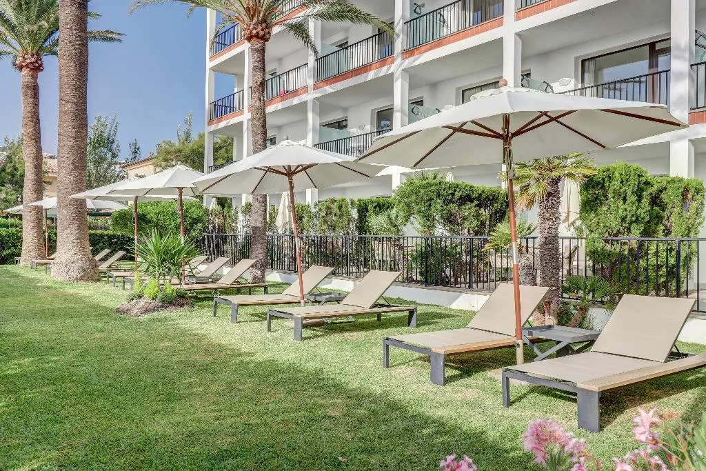 Terrace, Hoposa Uyal, Majorca