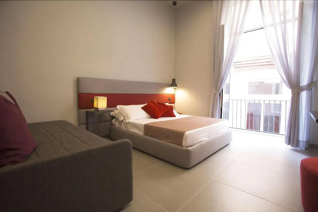 Room, Core Napoli, Naples