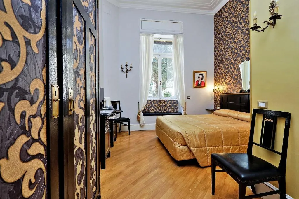 Room, Domus Monamì Luxury Suites, Rome