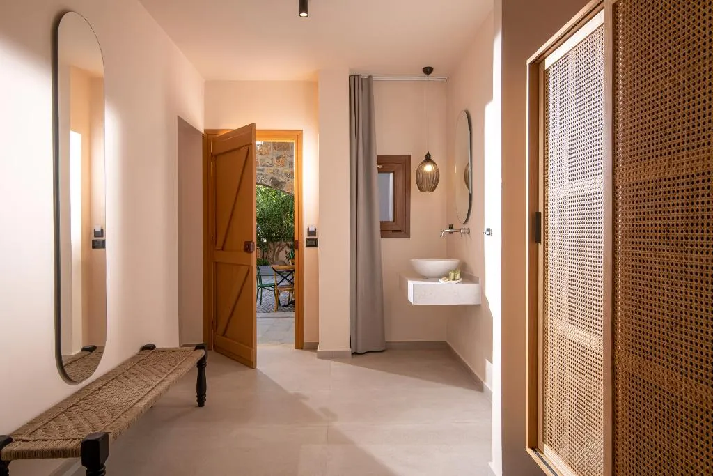JUNIOR SUITE SUPERIOR KING BED Room, Villa Elite by Checkin, Crete