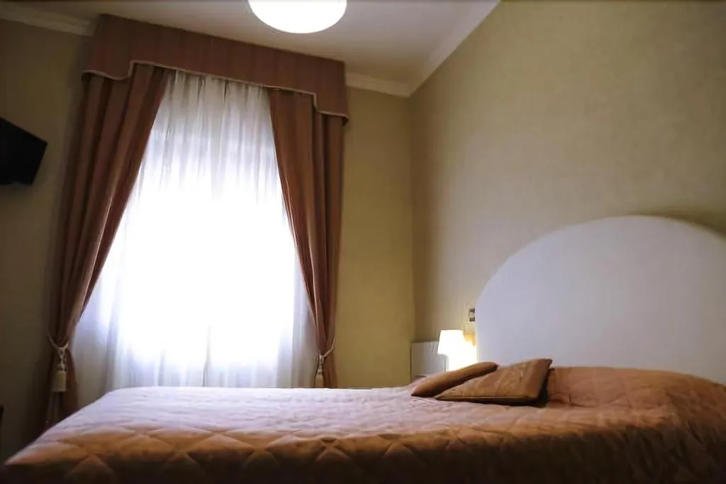 Room, Albergo Nord Roma, Rome