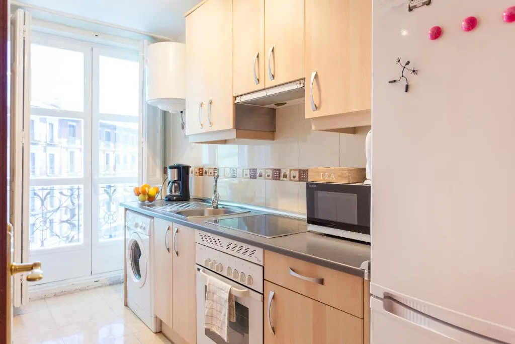 APARTMENT DELUXE WITH BALCONY Room, Boutique Apartments in the Heart of Madrid, Madrid