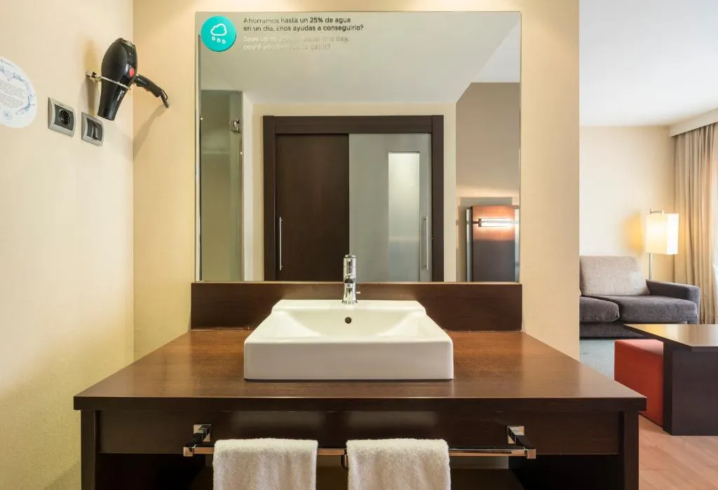 DOUBLE PREMIUM Room, Ilunion Suites Madrid, Madrid