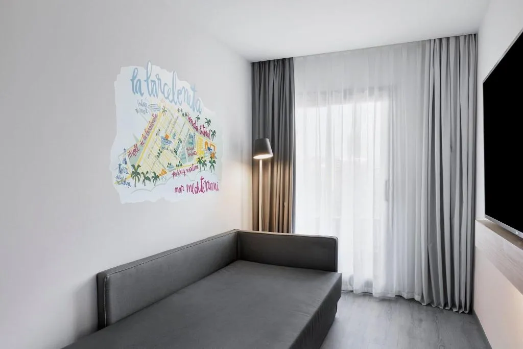 TWIN WITH BALCONY Room, Moxy Barcelona, Barcelona