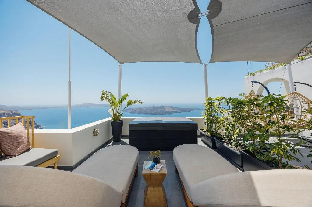 Room, Kastro Suites, Santorini
