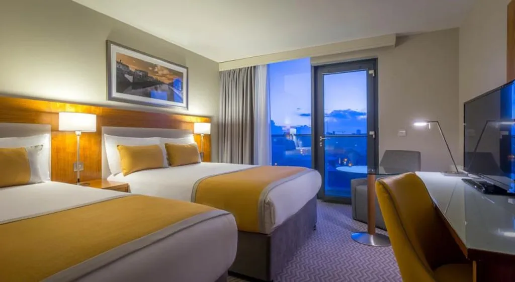 TRIPLE STANDARD Room, Maldron Hotel Smithfield, Dublin